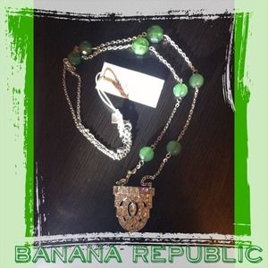 Banana Republic green bead & rhinestone necklace