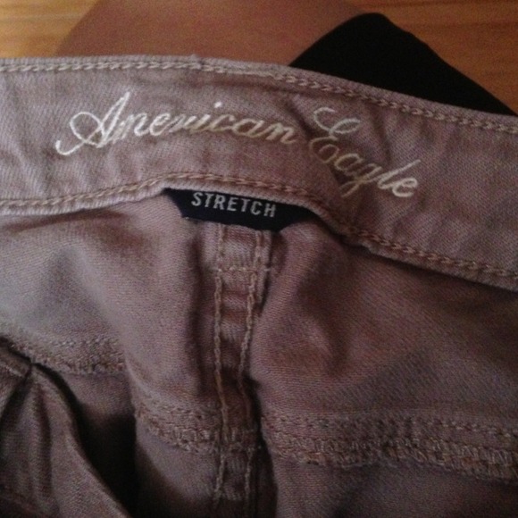 American Eagle light brown fitted jeans