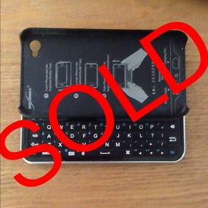 Boxwave Bluetooth Keyboard Case for iPhone 4/4S