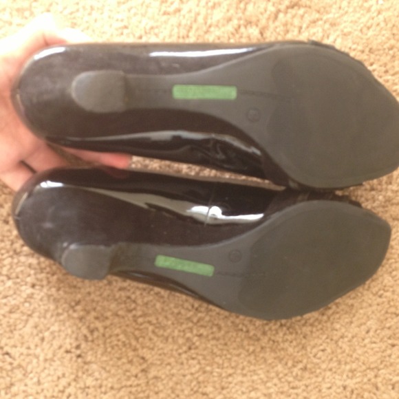 Fancy wedge heel in black!! - Picture 4 of 4