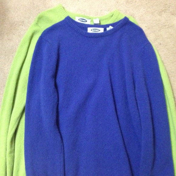 Bundle 2 Old Navy Sweaters