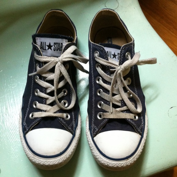 Converse Shoes - BUNDLE!  🌟 Converse/F21 jeans/Royal Blue jeans ⭐️