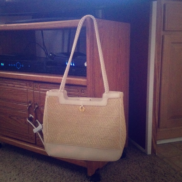 Etienne Aigner Handbags - 💥SALE💥Grandmothers  Vintage Etienne Aigner