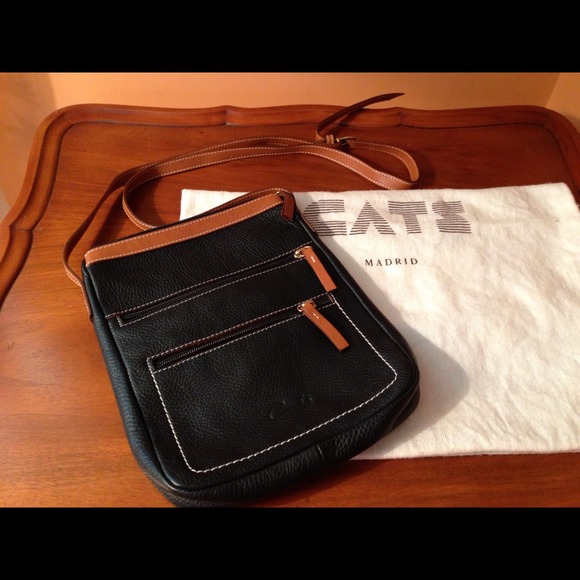 Cute leather crossbody.