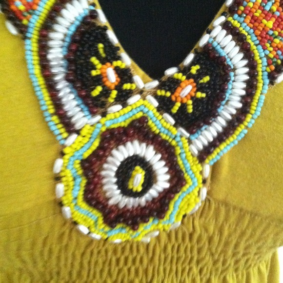 Beautiful beaded top - Picture 2 of 2