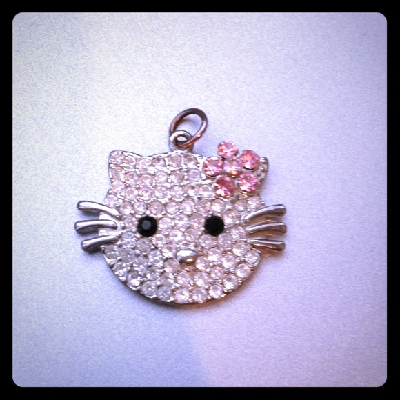HELLO KITTY PENDANT!