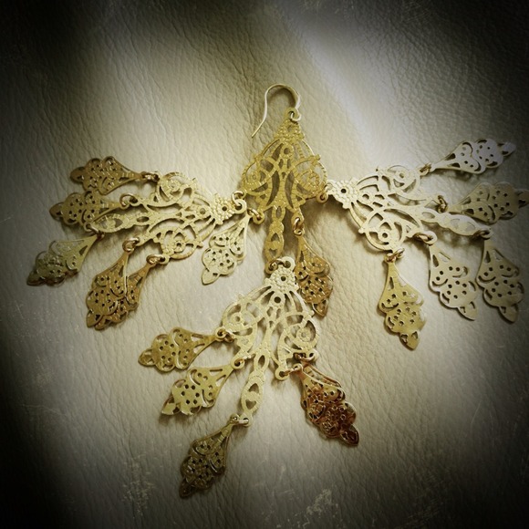 CLOSING SALE Amitra Singh Chandelier Earrings-NWOT - Picture 3 of 4