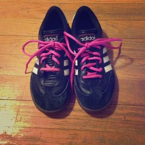 Adidas samba indoor soccer shoes size 3