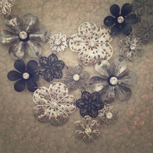 Gray, silver and black collar necklace