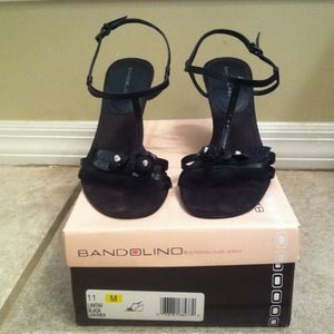 Bandolino black wedge sandals size 11
