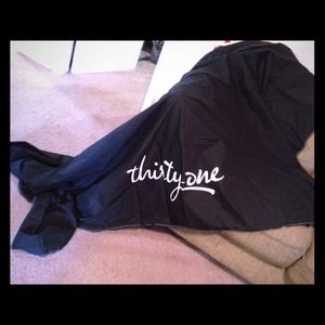 Thirty one table cloth for party's!!