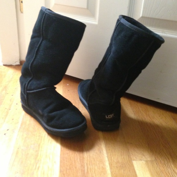 Tall black Uggs, women's size 8