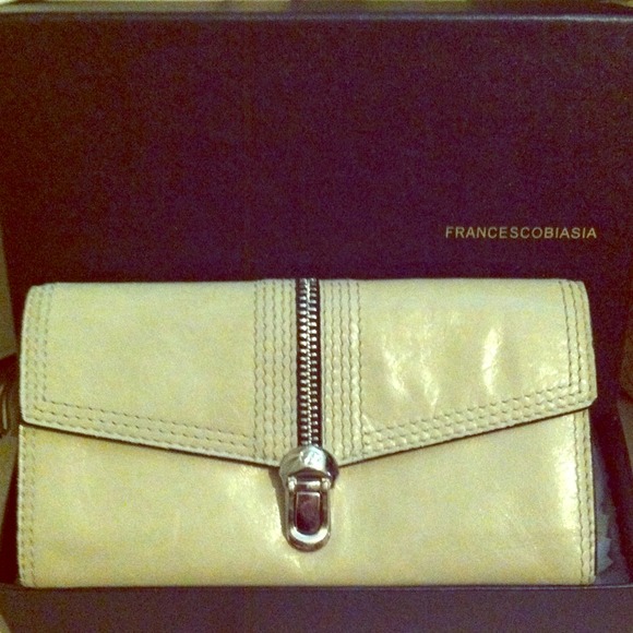 Clutches & Wallets - France's Cobiasia wallet🔵going to yard sale 11/9