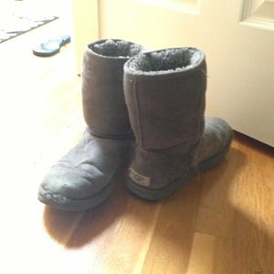 Classic Short gray Uggs
