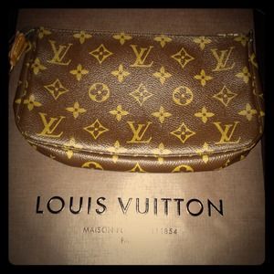 Louis Vuitton Monogram Pouchette