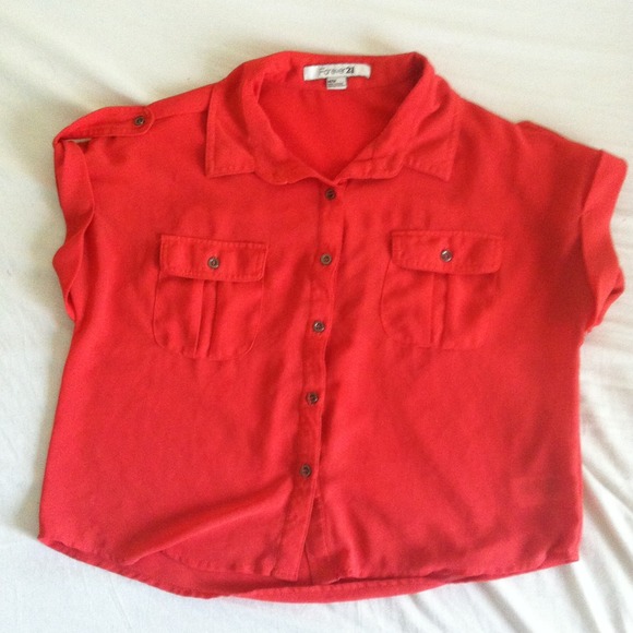 🌻TRADED🌻F21 Coral Button-Up