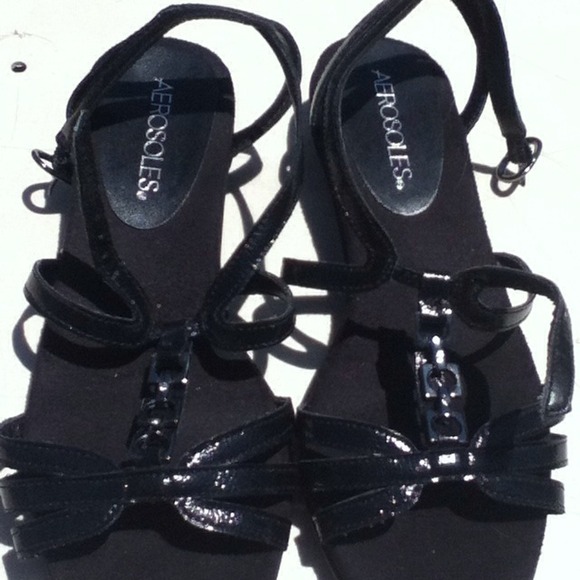 Size 7 aerosoles black sandals - Picture 1 of 2