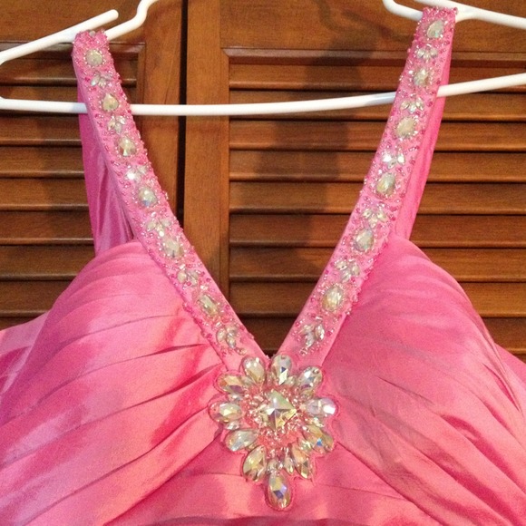 Beautiful pink Prom dress! - Picture 3 of 4