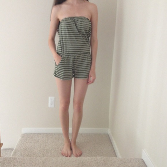Strapless romper
