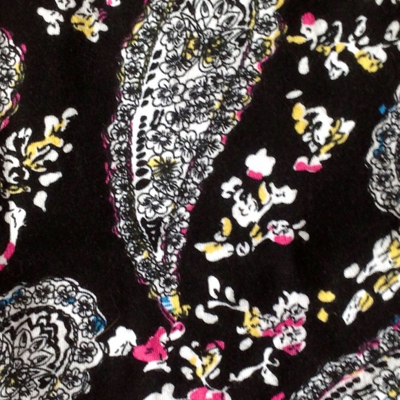 BUNDLED! Paisley body con skirt - Picture 2 of 3