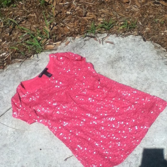 ⭐Designer Brand⭐ I.N.C T-Shirt - Picture 2 of 2