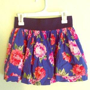 Abercrombie kids skirt.