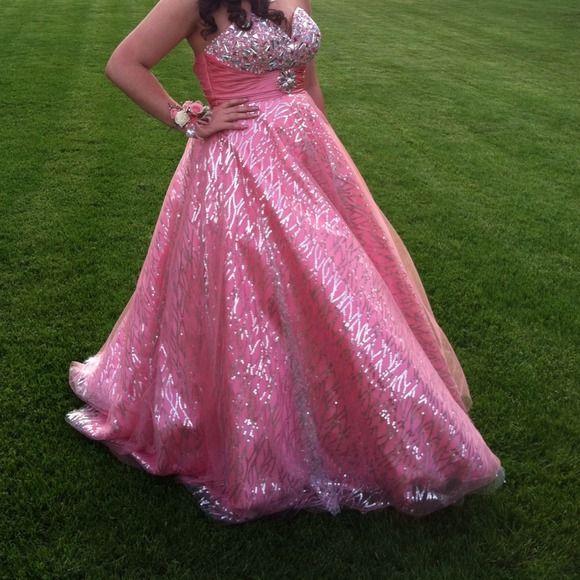 ❌SOLD❌😊 Formal / Prom Dress - Picture 1 of 4