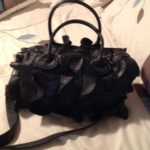 Steve Madden black purse.