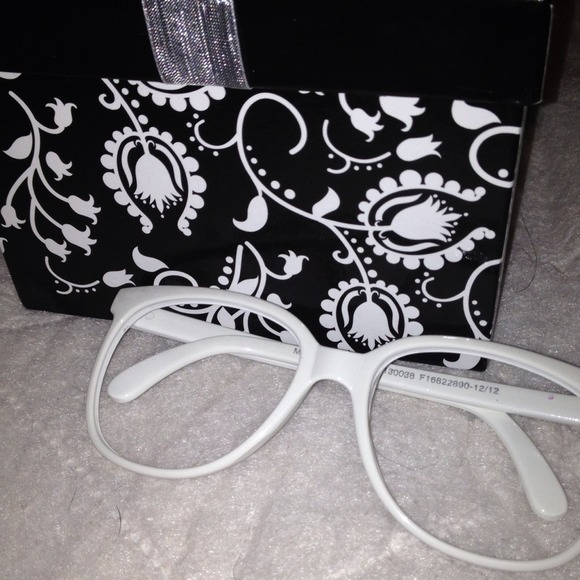 White hipster classes (no lens)