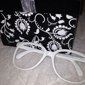 White hipster classes (no lens)