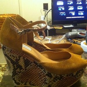 Steve Madden Wedges