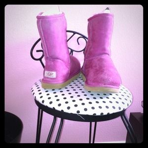 ❗R E D U C E D ❗Short Pink Ugg boots