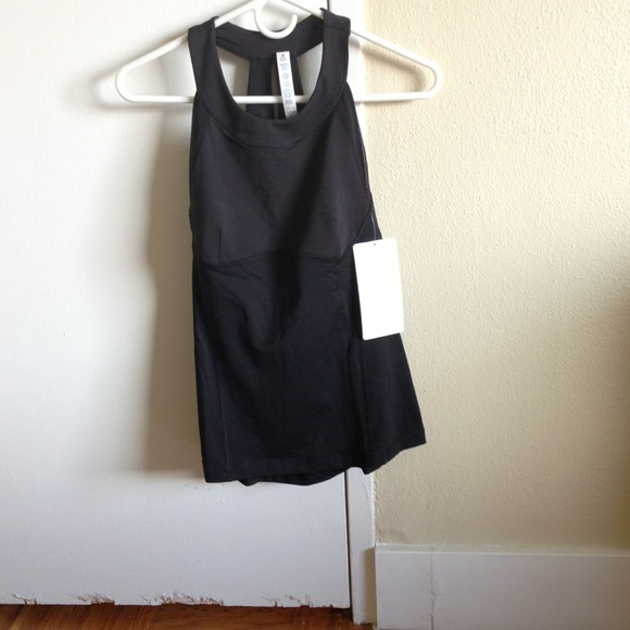Lululemon tank
