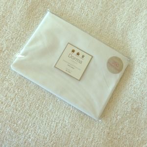 ⛔BUNDLED⛔ DORMA of UK Shangri La pillow cases