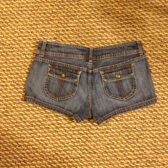 Mossimo Shorts - Picture 2 of 2