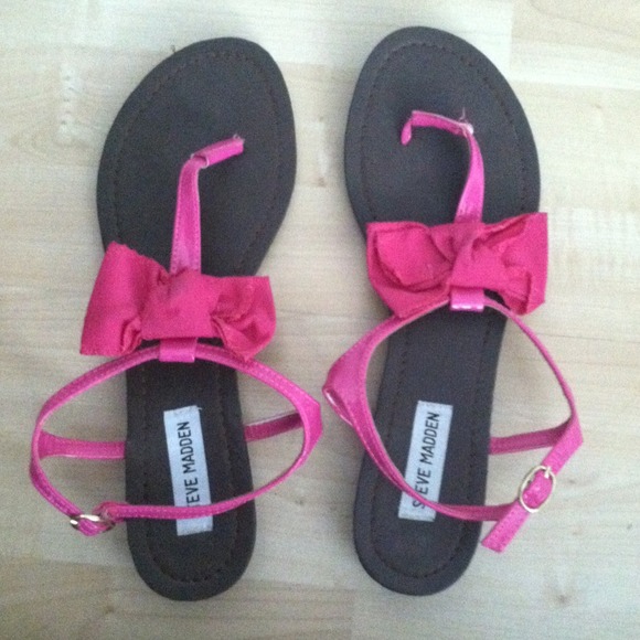 Pink Steve Madden sandals - Picture 1 of 3