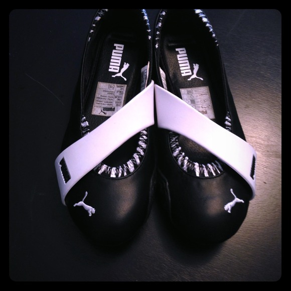 Shoes - Picture 1 of 4