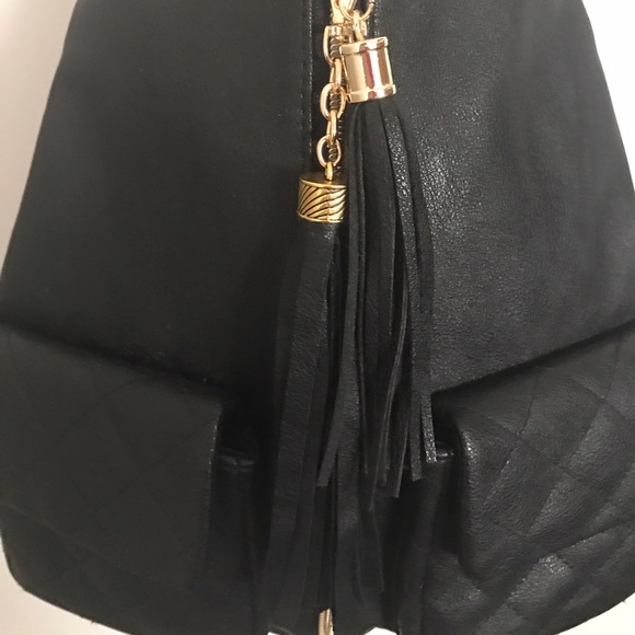 Quilted Pockets Chainstrap Backpack - Picture 3 of 4