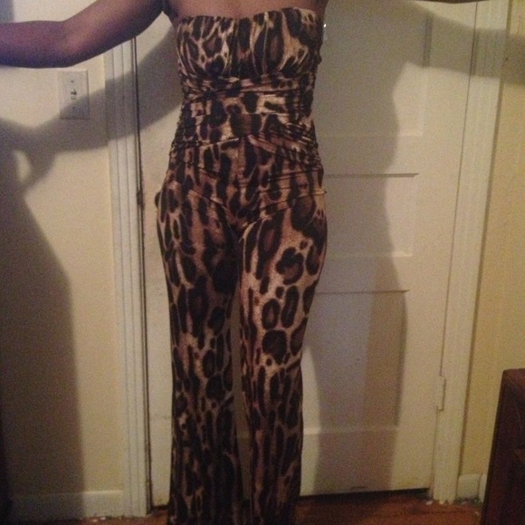 Leopard jump suit Never Worn