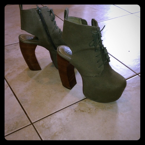 ♠REDUCED♠Jeffrey Campbell Lana Booties