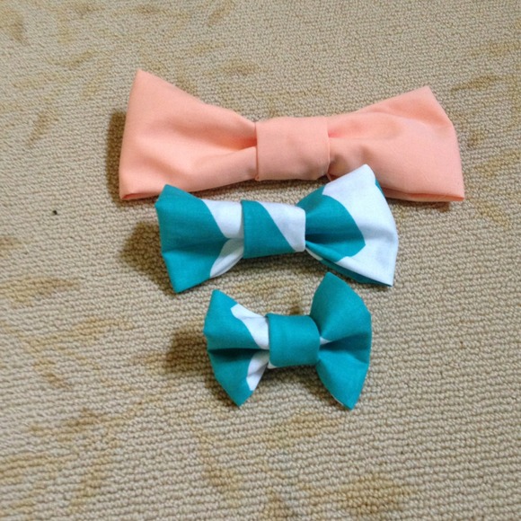 Small bow - Picture 3 of 3