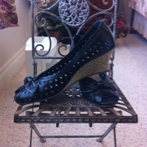 SOLD Black Aerosole Wedges