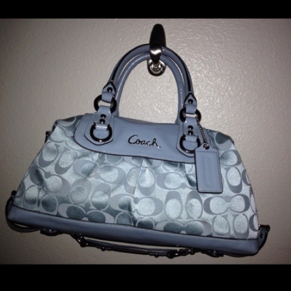 Price ⬇️ Very good condition authentic coach bag.