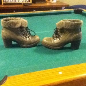 MUDD heeled boots. Excellent for winter and fall