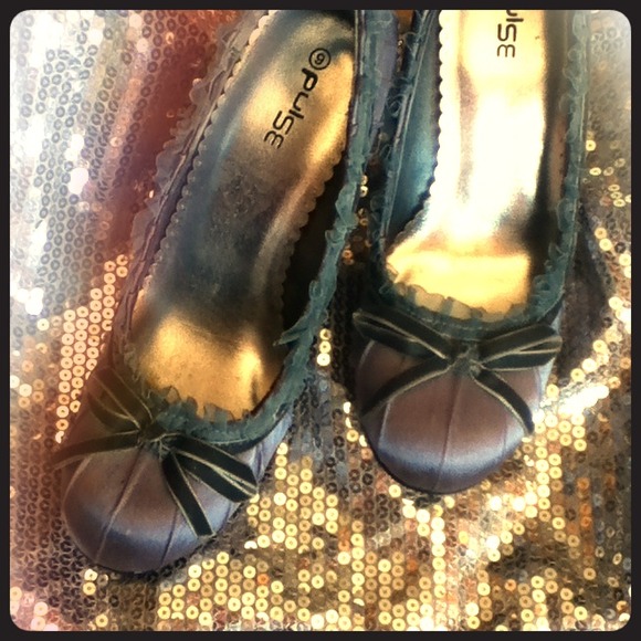 Beautiful silver heels!