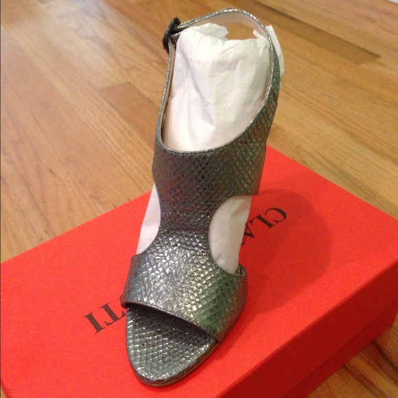 ❌SOLD!❌ NWT Claudia Ciuti Heels