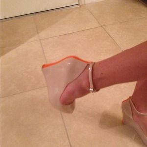 Beautiful jelly peep toe wedges cream w/ orange
