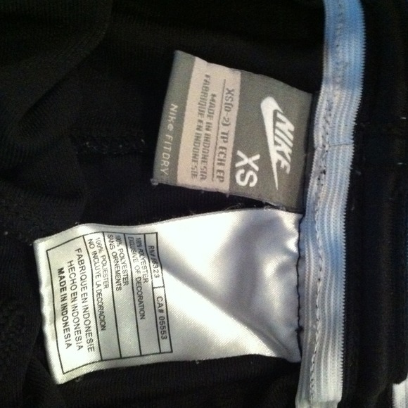 🚫Sold in bundle🚫 Nike work out shorts - Picture 3 of 4