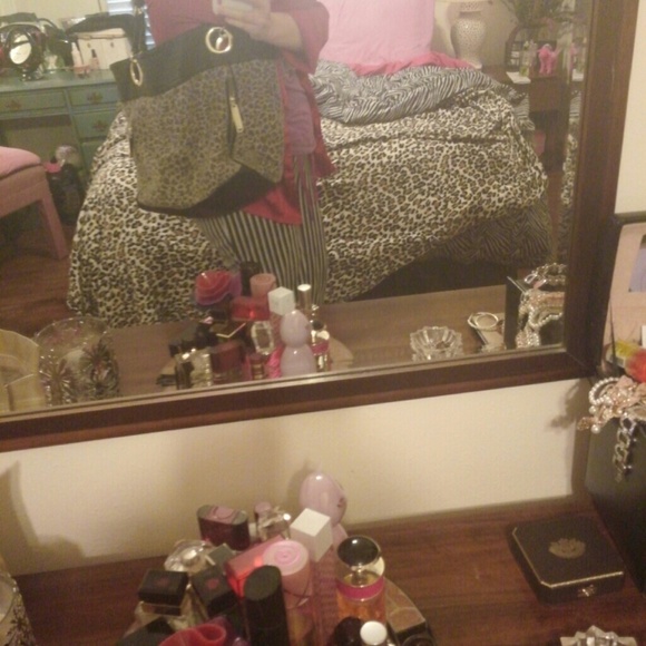 Steve Madden Animal Print Tote - Picture 4 of 4