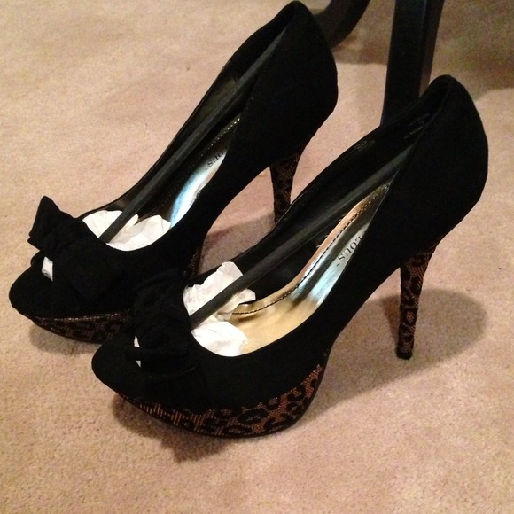 Darling Velvet Just Fabulous Shoes w/Leopard Print - Picture 4 of 4
